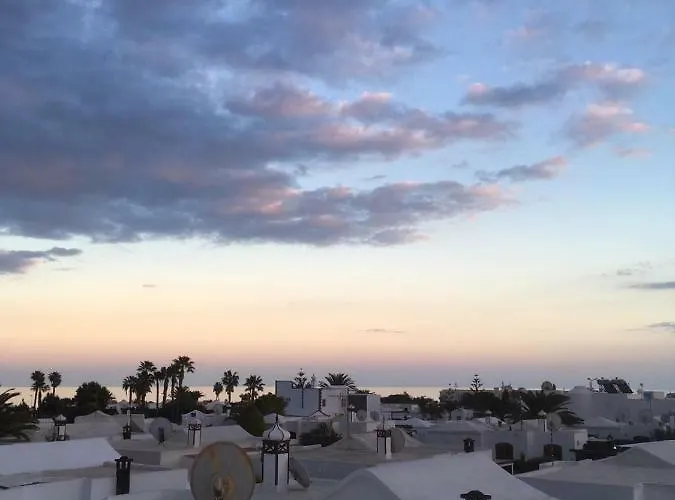 Blue Sky * Puerto del Carmen (Lanzarote)